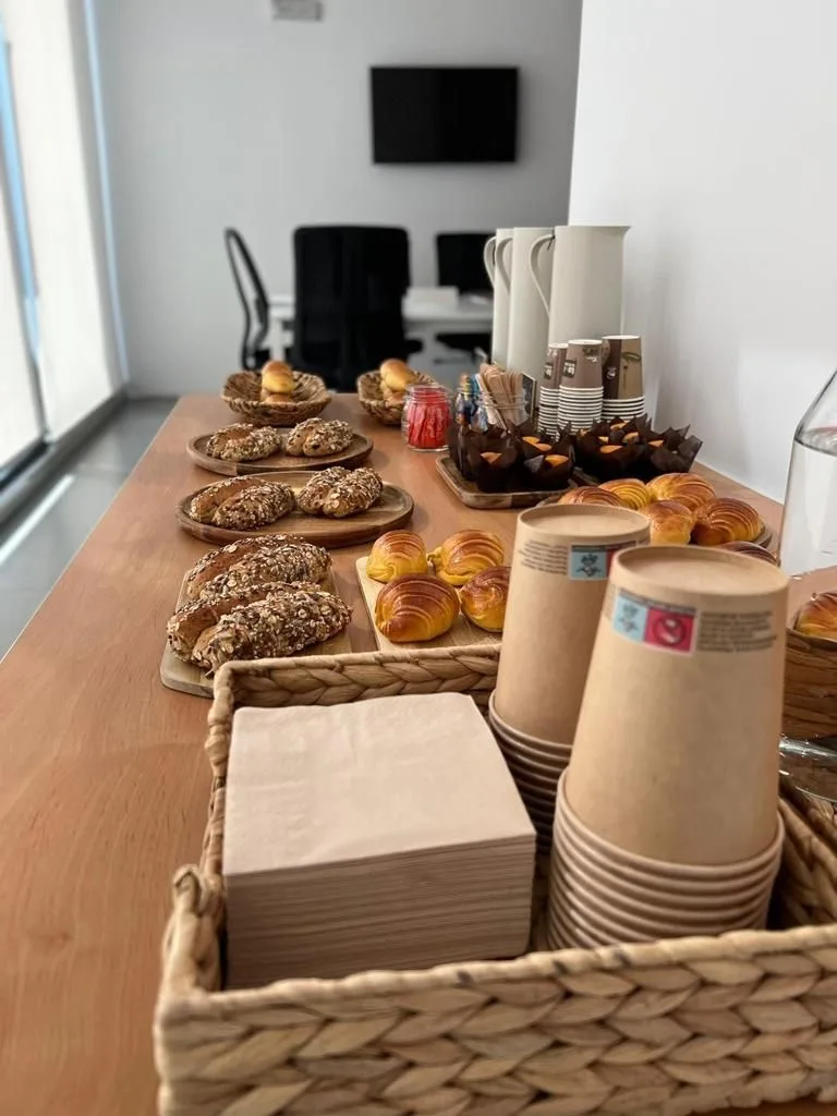 Office breakfast: how to treat your team without leaving the building